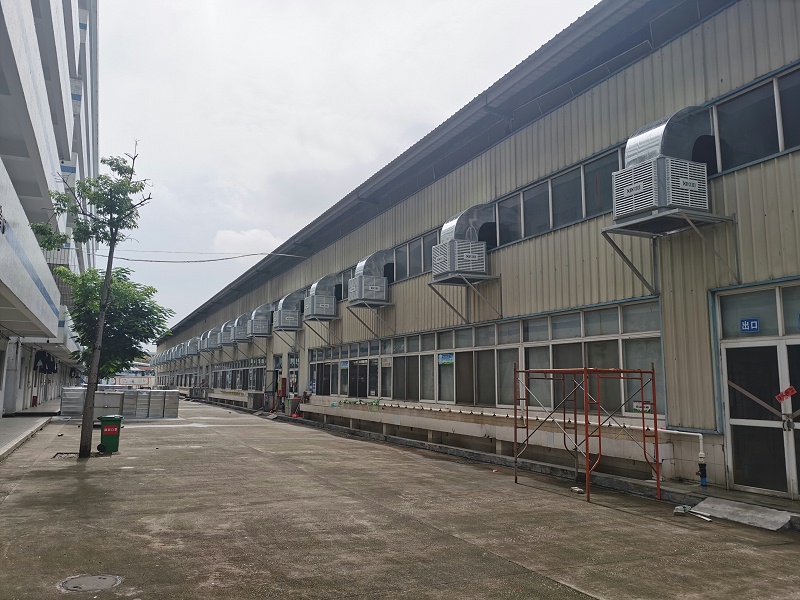 環(huán)保空調安裝現(xiàn)場